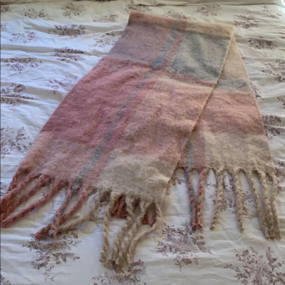 Francescas’s Blush Scarf